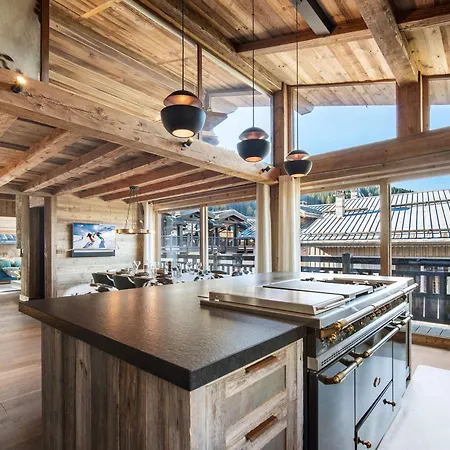 De Luxe Avec Espace Detente Au Centre De - Fr-1-568-55 * Courchevel