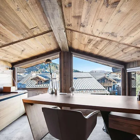 De Luxe Avec Espace Detente Au Centre De - Fr-1-568-55 * Courchevel